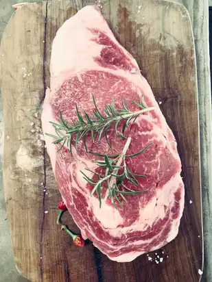 Rib Eye Steak kaufen - Grillfleisch Guide